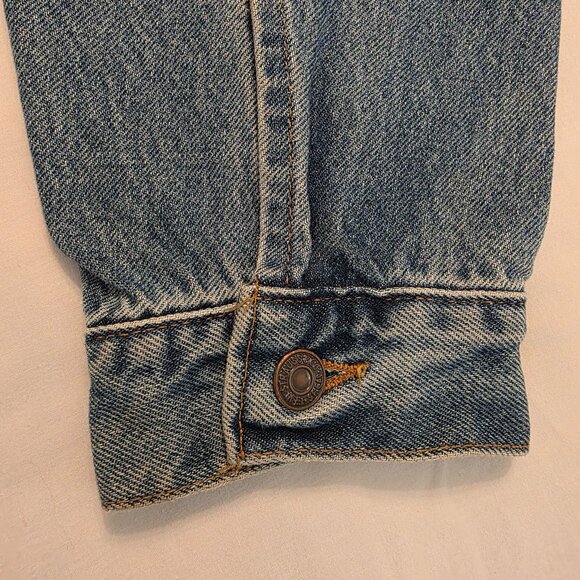 Levi's Men's Trucker Denim Jacket, size XL. - Picture 11 of 14